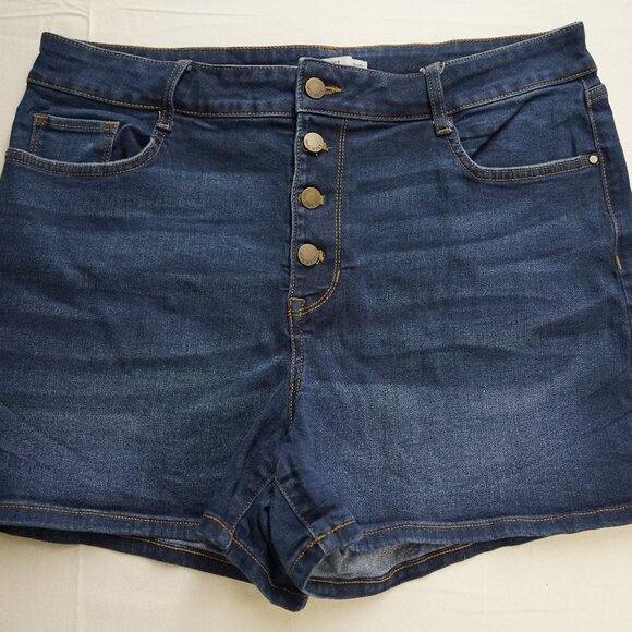 Nine West Women's Jean Shorts, Size 16 - Picture 1 of 7